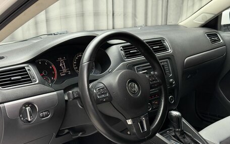 Volkswagen Jetta VI, 2011 год, 1 199 000 рублей, 11 фотография