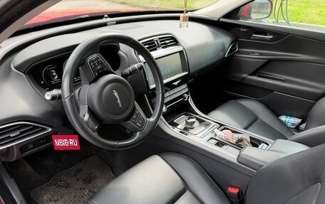 Jaguar XE I рестайлинг, 2019 год, 2 900 000 рублей, 6 фотография