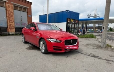 Jaguar XE I рестайлинг, 2019 год, 2 900 000 рублей, 2 фотография