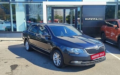 Skoda Superb III рестайлинг, 2013 год, 1 069 000 рублей, 3 фотография