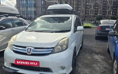 Toyota ISis I, 2012 год, 950 000 рублей, 4 фотография