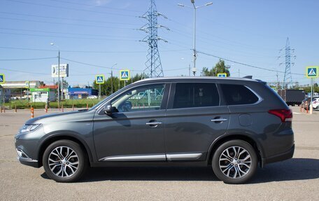 Mitsubishi Outlander III рестайлинг 3, 2017 год, 3 300 000 рублей, 10 фотография