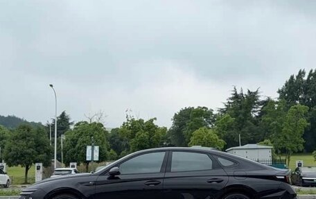 Hyundai Sonata VIII, 2023 год, 2 300 000 рублей, 4 фотография