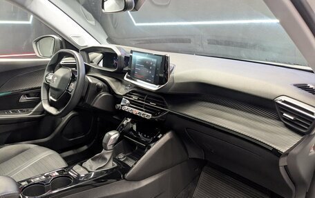 Peugeot 2008 II, 2022 год, 1 850 000 рублей, 14 фотография
