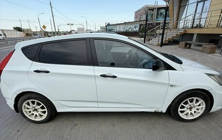 Hyundai Solaris II рестайлинг, 2012 год, 500 000 рублей, 3 фотография