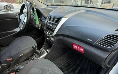 Hyundai Solaris II рестайлинг, 2012 год, 500 000 рублей, 8 фотография