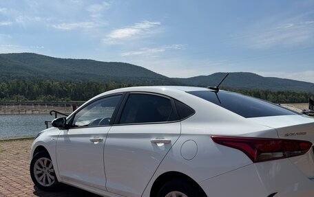 Hyundai Solaris II рестайлинг, 2021 год, 1 440 000 рублей, 5 фотография