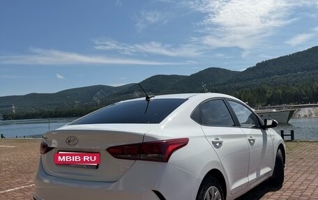 Hyundai Solaris II рестайлинг, 2021 год, 1 440 000 рублей, 3 фотография