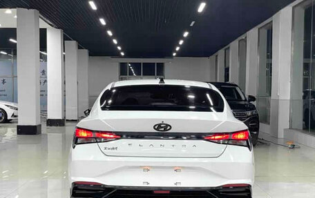 Hyundai Elantra, 2022 год, 1 330 000 рублей, 5 фотография