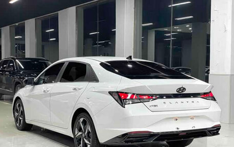 Hyundai Elantra, 2022 год, 1 330 000 рублей, 6 фотография