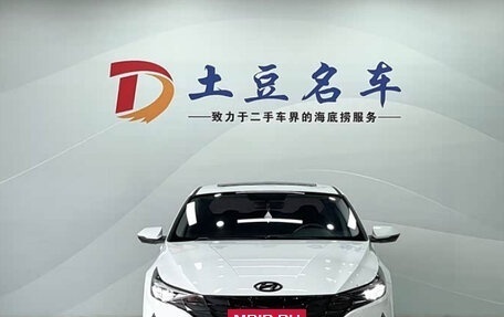 Hyundai Elantra, 2022 год, 1 330 000 рублей, 2 фотография