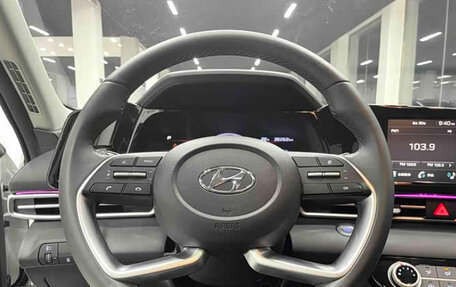 Hyundai Elantra, 2022 год, 1 330 000 рублей, 8 фотография