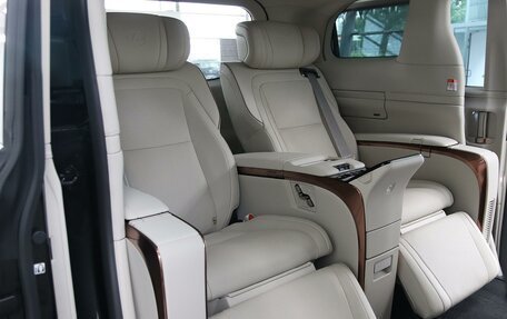 Lexus LM, 2026 год, 18 900 000 рублей, 13 фотография