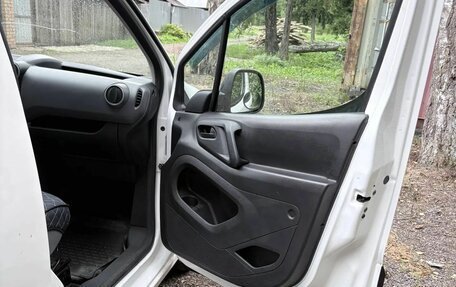 Peugeot Partner II рестайлинг 2, 2013 год, 850 000 рублей, 5 фотография