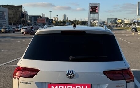 Volkswagen Tiguan II, 2018 год, 2 600 000 рублей, 3 фотография