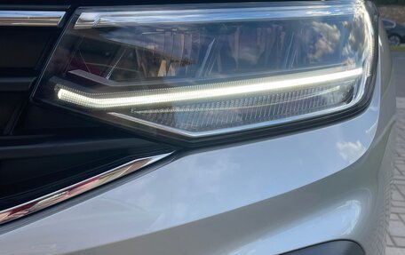 Volkswagen Tiguan II, 2020 год, 3 600 000 рублей, 20 фотография