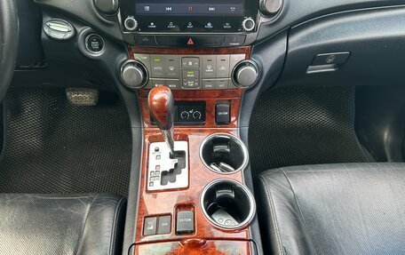 Toyota Highlander III, 2012 год, 2 233 000 рублей, 12 фотография