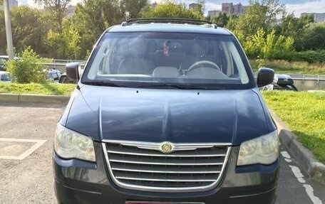 Chrysler Town & Country IV, 2007 год, 850 000 рублей, 1 фотография