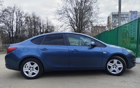 Opel Astra J, 2014 год, 900 000 рублей, 8 фотография