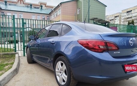 Opel Astra J, 2014 год, 900 000 рублей, 6 фотография