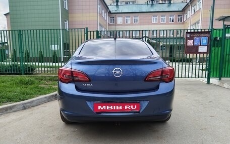 Opel Astra J, 2014 год, 900 000 рублей, 10 фотография