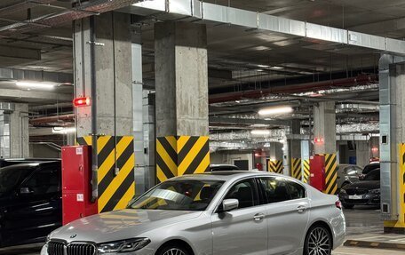 BMW 5 серия, 2020 год, 4 200 000 рублей, 2 фотография