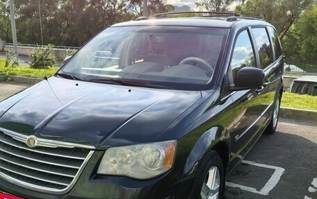Chrysler Town & Country IV, 2007 год, 850 000 рублей, 2 фотография