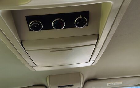 Chrysler Town & Country IV, 2007 год, 850 000 рублей, 16 фотография