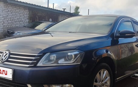 Volkswagen Passat B7, 2011 год, 950 000 рублей, 2 фотография