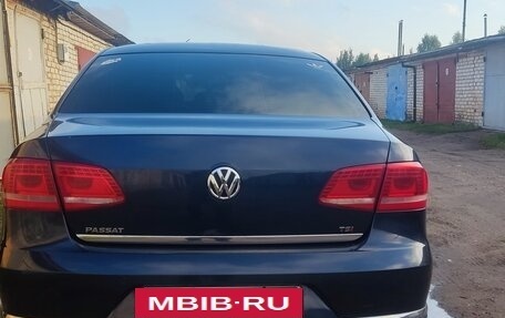 Volkswagen Passat B7, 2011 год, 950 000 рублей, 4 фотография