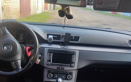 Volkswagen Passat B7, 2011 год, 950 000 рублей, 6 фотография