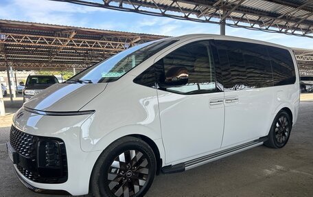 Hyundai Staria, 2024 год, 6 100 000 рублей, 1 фотография