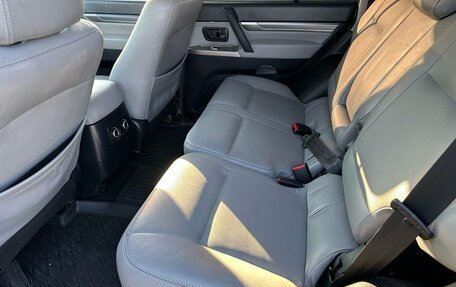 Mitsubishi Pajero IV, 2012 год, 1 790 000 рублей, 22 фотография