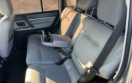 Mitsubishi Pajero IV, 2012 год, 1 790 000 рублей, 25 фотография