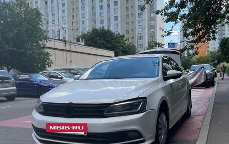 Volkswagen Jetta VI, 2015 год, 665 000 рублей, 2 фотография