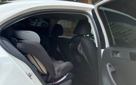 Volkswagen Jetta VI, 2015 год, 665 000 рублей, 8 фотография