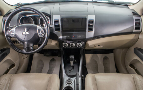 Mitsubishi Outlander III рестайлинг 3, 2007 год, 999 000 рублей, 10 фотография