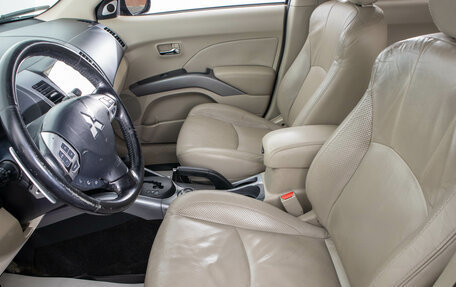 Mitsubishi Outlander III рестайлинг 3, 2007 год, 999 000 рублей, 11 фотография