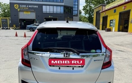 Honda Fit III, 2017 год, 1 050 000 рублей, 7 фотография