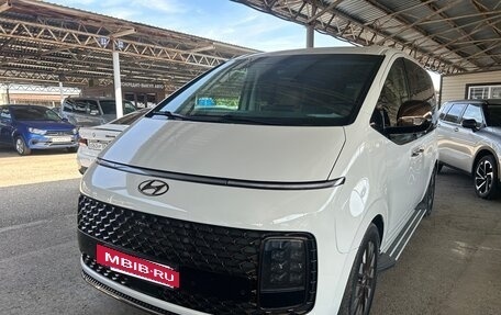 Hyundai Staria, 2024 год, 6 100 000 рублей, 2 фотография