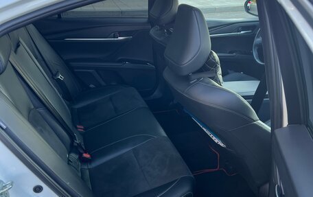 Toyota Camry, 2024 год, 3 630 000 рублей, 9 фотография