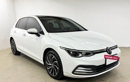 Volkswagen Golf VIII, 2022 год, 1 955 000 рублей, 4 фотография