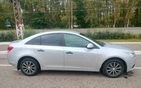 Chevrolet Cruze II, 2010 год, 700 000 рублей, 8 фотография