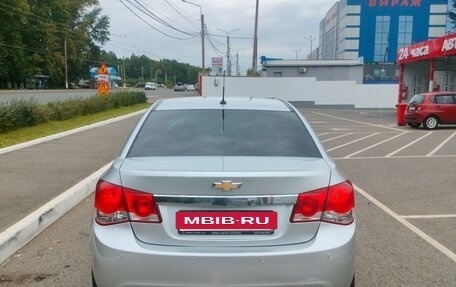 Chevrolet Cruze II, 2010 год, 700 000 рублей, 9 фотография