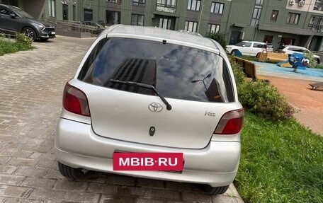 Toyota Vitz, 2000 год, 175 000 рублей, 3 фотография