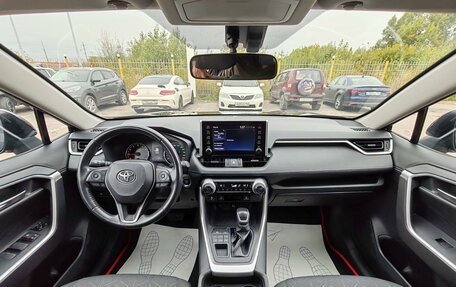 Toyota RAV4, 2020 год, 2 799 000 рублей, 9 фотография