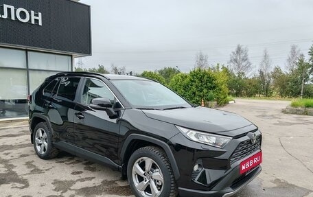 Toyota RAV4, 2020 год, 2 799 000 рублей, 3 фотография