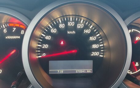 Suzuki Grand Vitara, 2011 год, 899 999 рублей, 8 фотография