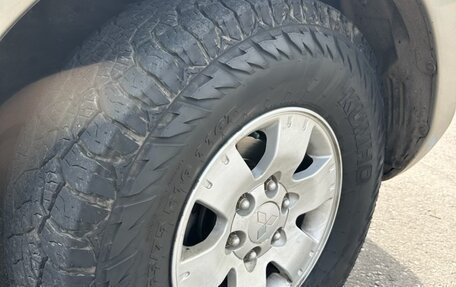 Mitsubishi Pajero III рестайлинг, 2005 год, 1 650 000 рублей, 21 фотография