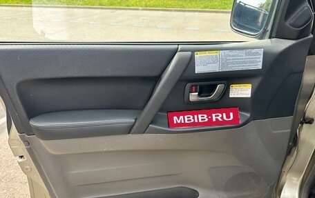 Mitsubishi Pajero III рестайлинг, 2005 год, 1 650 000 рублей, 13 фотография